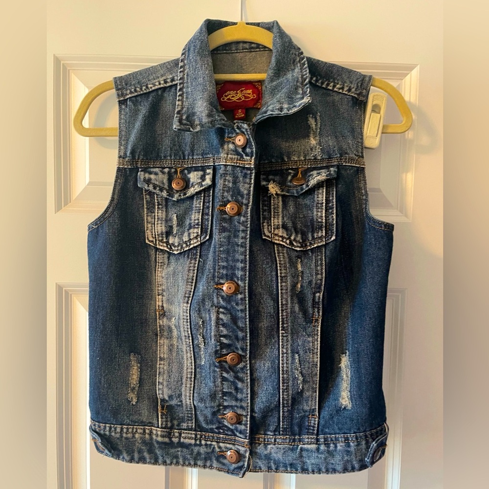 ONE SONE Button Up Distressed Denim Vest - Size Small